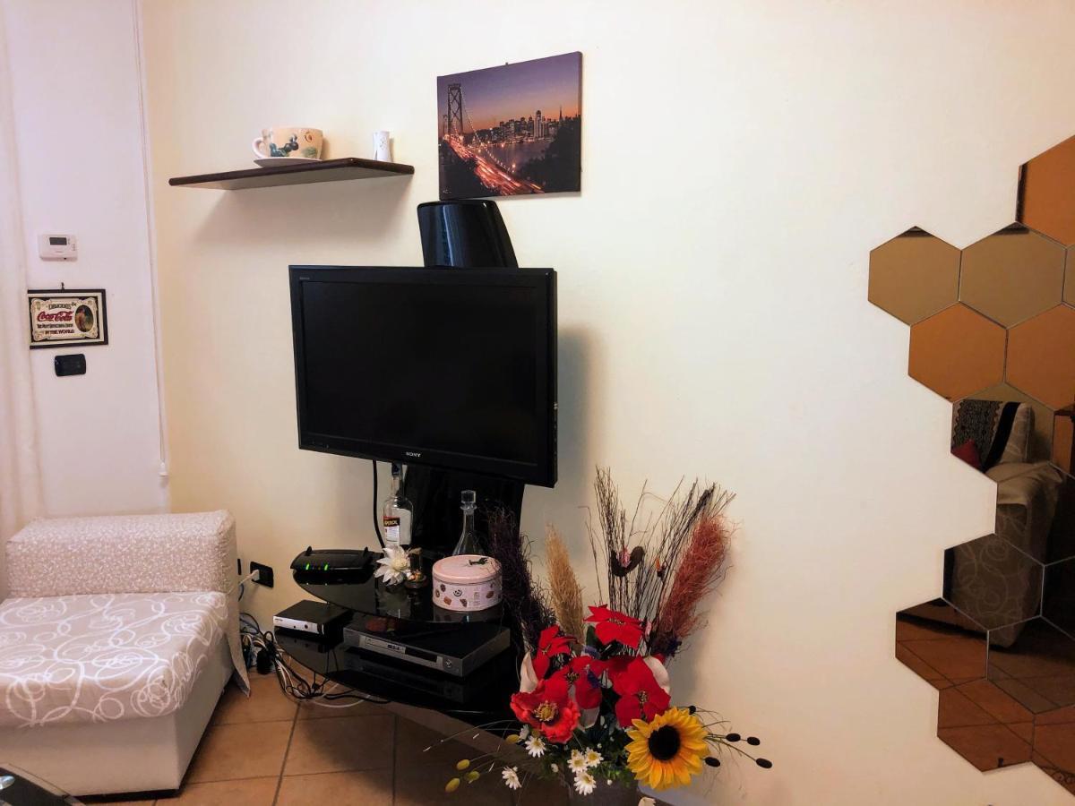 Appartamento Gabbro-Rosignano Marittimo ภายนอก รูปภาพ